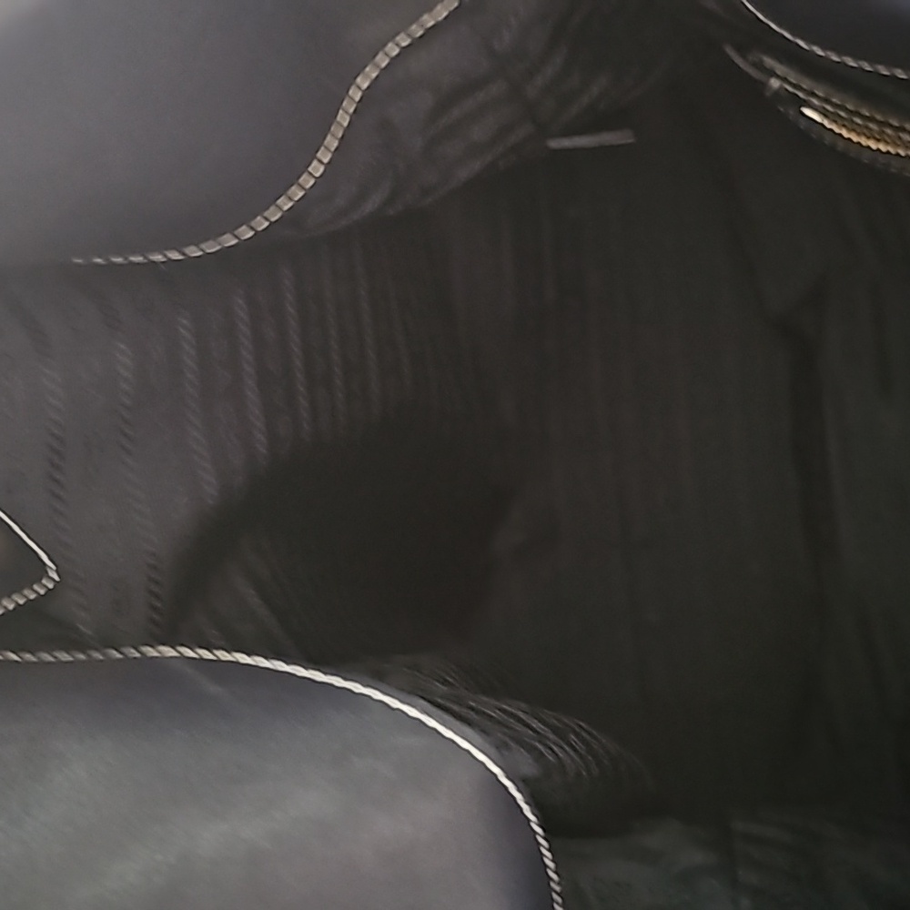 Authentic Prada Canapa - Picture 7 of 8